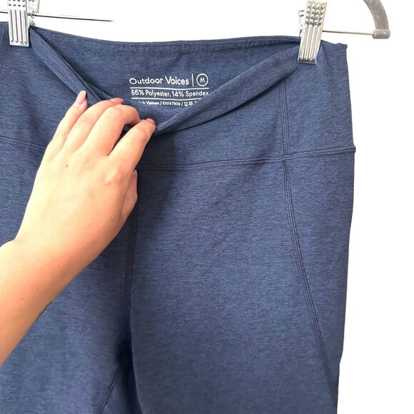 OUTDOOR VOICES Cropped‎ Workout Leggings Blue Sz Medium - Picture 4 of 4